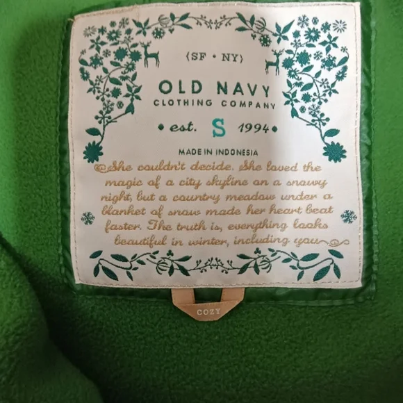 Old Navy Emerald Green Puffer Vest - Picture 2 of 3